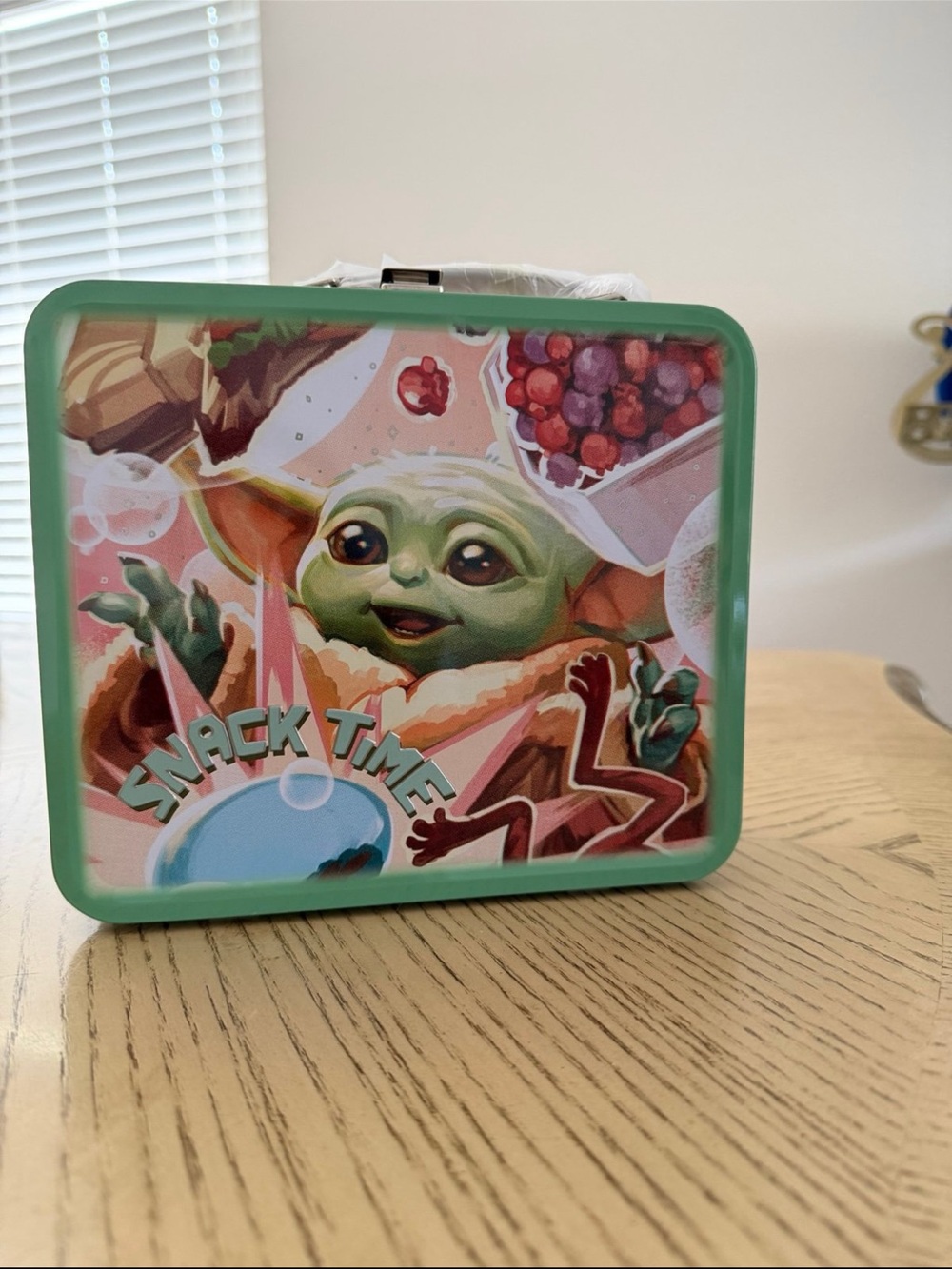 STAR WARS- MAY 4TH EXCLUSIVE DROP ✨ GROGU SNACKBOX LUNCH TIN- Bath & Body Works